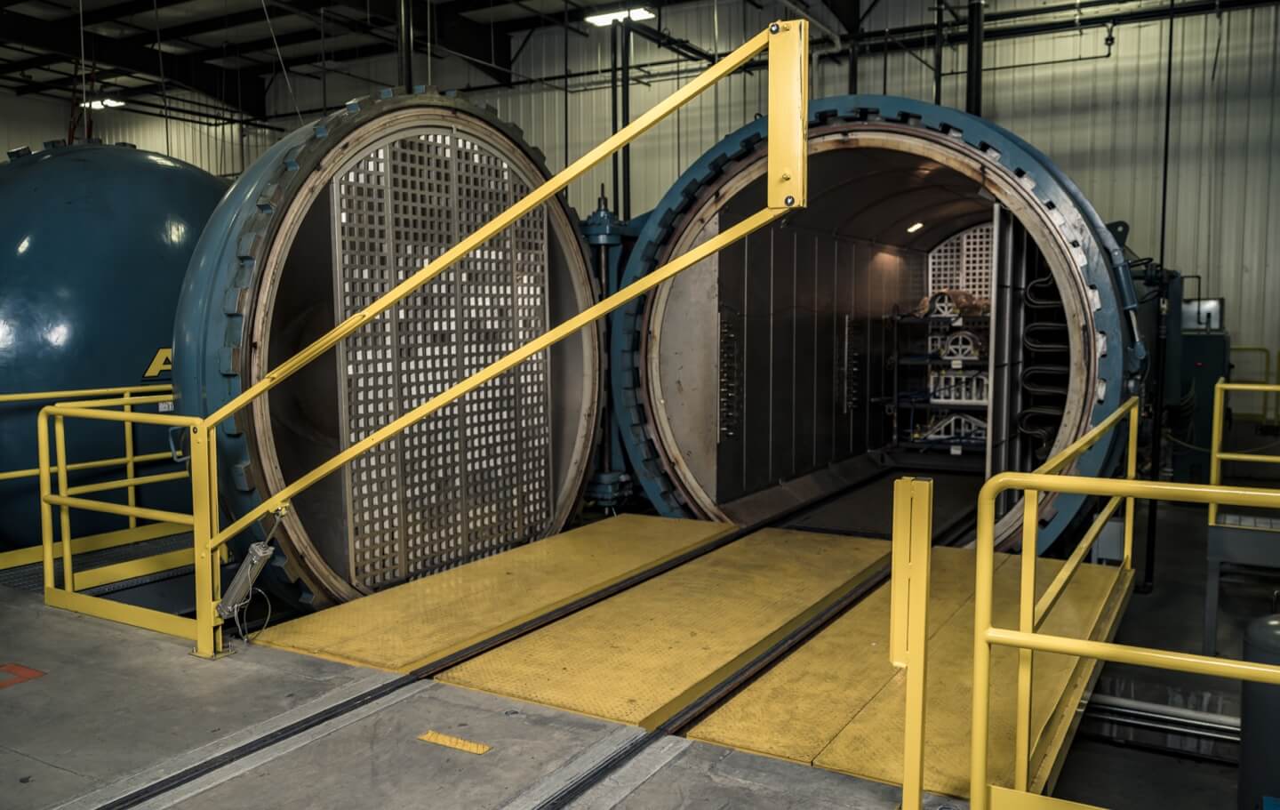 Read more about the article AUTOCLAVE COMPOSITE MANUFACTURING